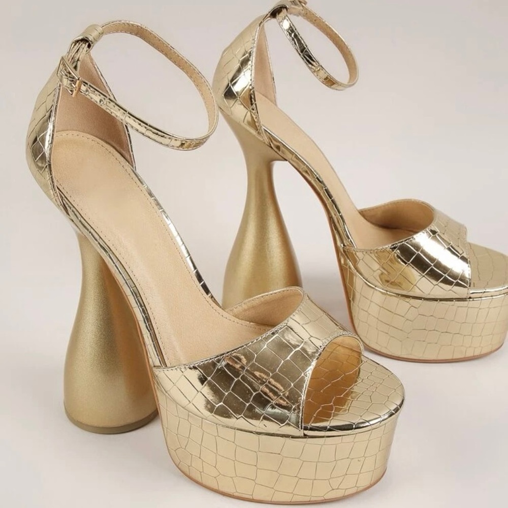 Gold metallic platform chunky heels